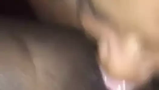 Götünü dille sikiyor