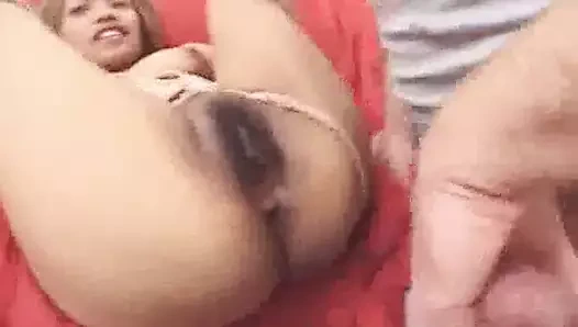 Kıllı kedi Asya üçlü anal eylem