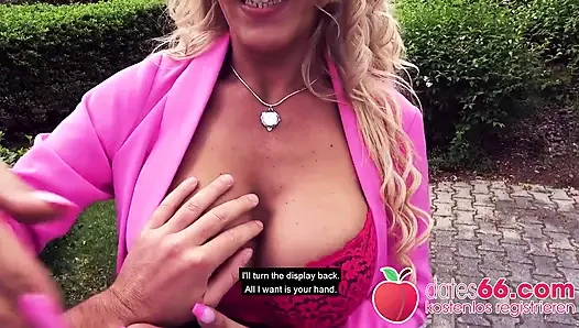 Büyük memeli orta yaşlı seksi kadın lana vegas'ta apartmanda sikiliyor