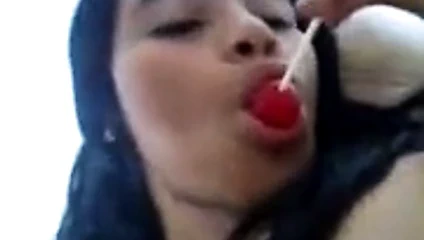 Mastürbasyon ve lolipop yalama