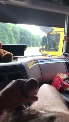 Trucker jerk off