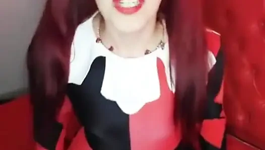 Shyyfxx Harley Quinn doğum gününü kutluyor ve jokeri komşusunun 31 talimatı rol oyununa gönderiyor