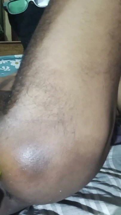 Bangladeşli travesti anal sikişiyor ve dildoyla sikişiyor | Klip 3