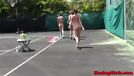 Les kolej genç hazed ile oyuncak içinde kedi