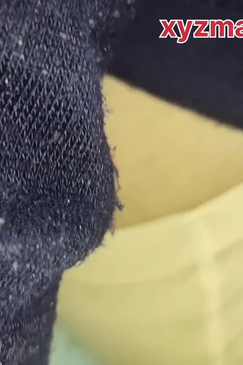 Parmağımı baldızın amına soktum ve sonra bıraktım