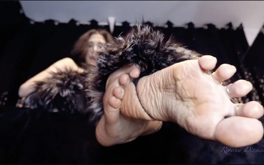 İtalyan Hanımefendinin Ayakları İçin Sen Öyle Oldun