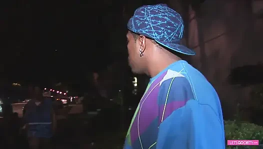 Shorty Mac muhteşem bir iri güzel kadınla sikişiyor