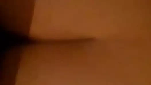 Büyük göt sürtük becerdin doggystyle ve yüksek sesle inliyor