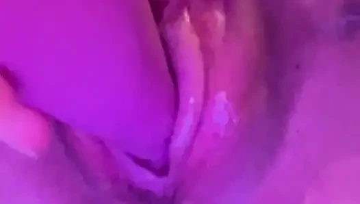 Amcığında vahşi bir vibratör