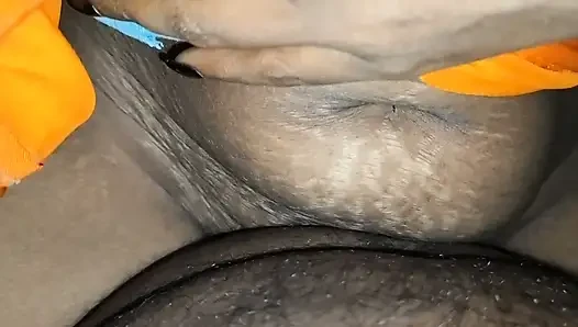 Hintli köylü kadın desi tarzı sikişiyor