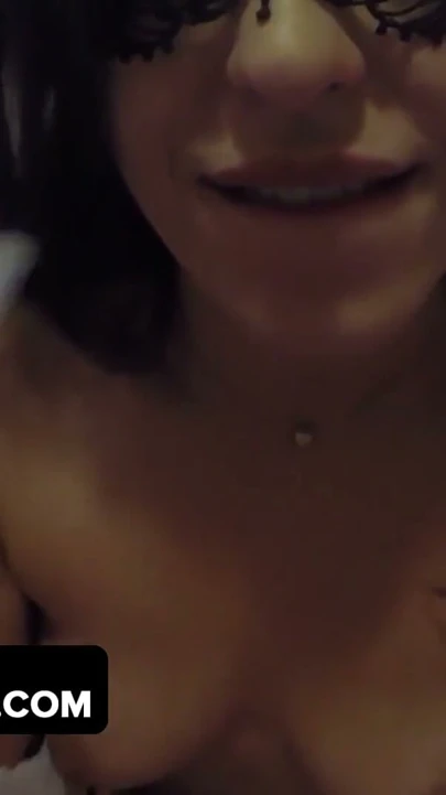 Dadcrush - tatlı bebek cadılar bayramı kutladı onu sıkı twat alarak büyük horoz tarafından sert sürülmüş | Klip 2