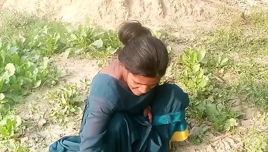 DOĞAL KÖY AÇıK HAVADA SEKS VIDEOSU