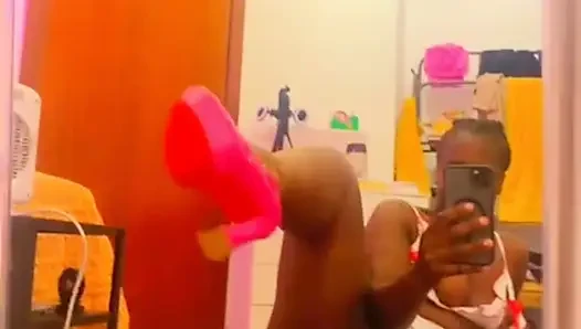 Yakında Bu Yakışıklı Yeni Videolar