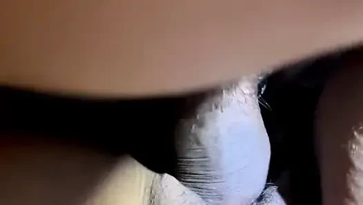 Evli kadın tersten sikiliyor