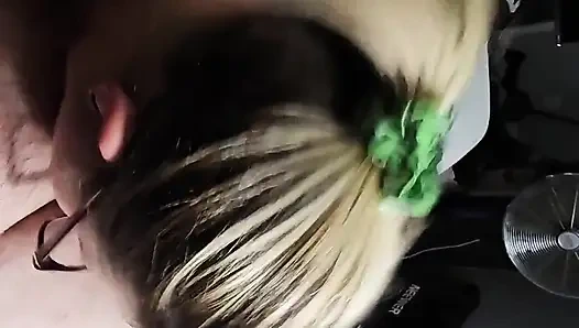 Meme işi ile siyah elbise