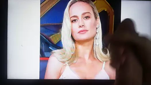 Brie larson boşalma anısına