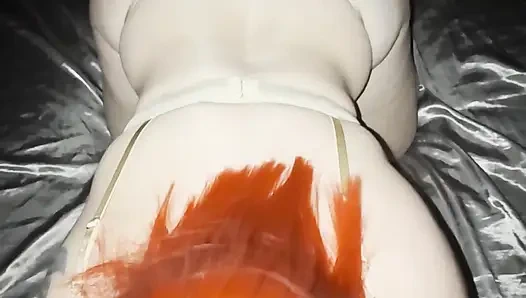 Mutlu yıllar, Asyalı genç kız domalarak sikiliyor ve sonunda dölleniyor