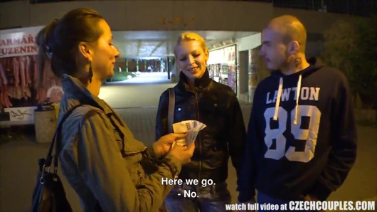 Güzel Çek çifti gf değişimi için para alır