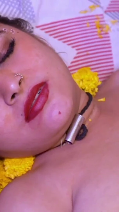 Kocasıyla romantik ateşli düğün gecesi seks | Klip 3
