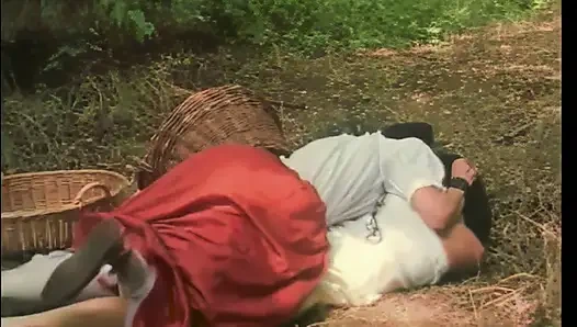 Hizmetçi General Tarafından Dövülüyor