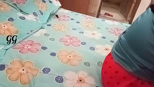 Sex with the office Boss to Get Increment in Salary