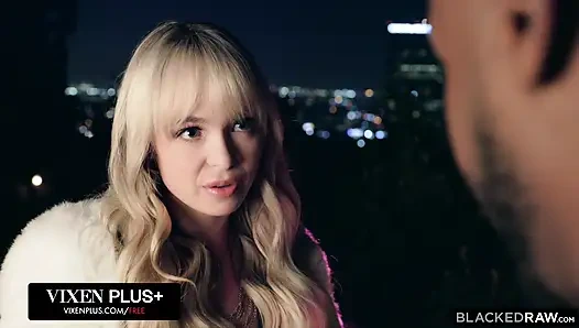 Blackedraw minik sarışın tatlı Lilly Bell gizli büyük zenci arzularını yaşıyor