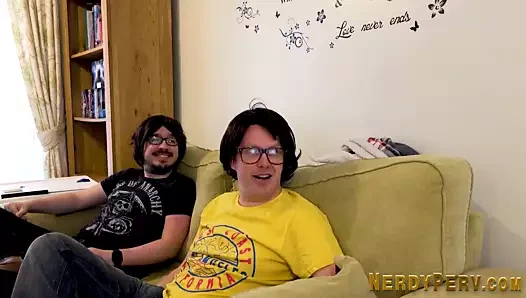 Yorkshire geek tatted Avrupalıların ağzına boşalan