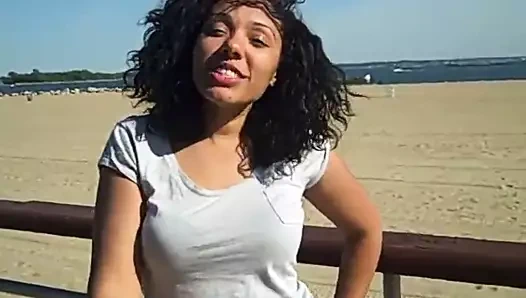 Videoda sıcak latina ilk kez!