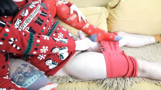 Noel mastürbasyonu. Hızlı elle muamele. Man Cums