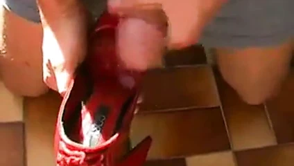 Shoejob kırmızı seksi pompalar cummed topuklu adım