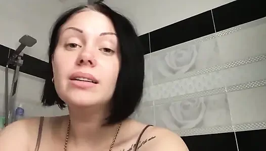 Senin için sert kadın kılıklı fantezi