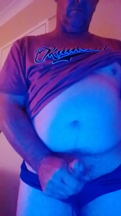 Yalnız evde canı sıkılıyor