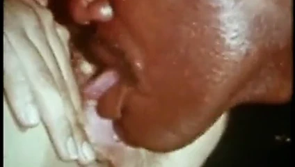 Sürtük bebek büyük kötü vudu yapar