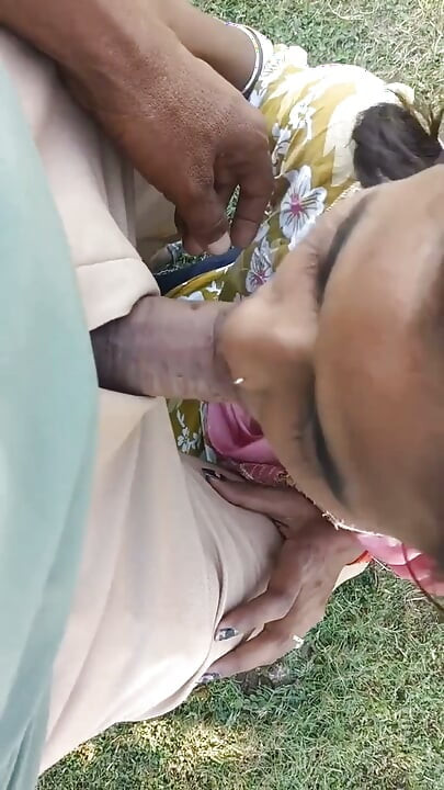 Pura Pani Muhnh Ana Nikal Diya Oral Seks Desi