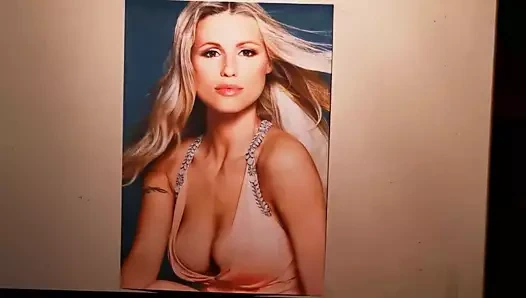 Michelle hunziker boşalma haraç 2