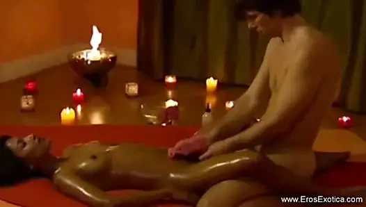 Hint aşıklar arasında samimi seks