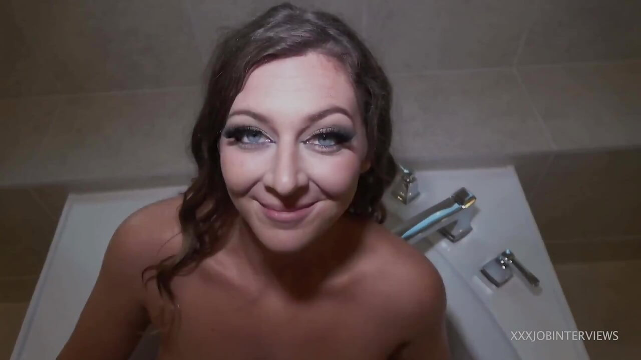 Dace Piss Swallower banyo eğlencesi