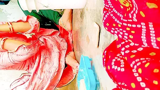 Hintli yeni okul - çıplak banyo, viral mms seks videosu, Hintli kız öğrenci mms videosu