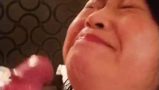 Asyalı orta yaşlı seksi kadın boşalma 2