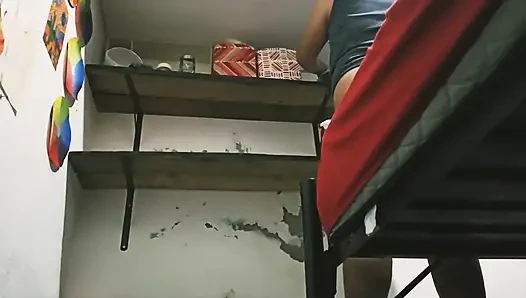 Büyük götlü tombul sanat öğretmeni paketleniyor