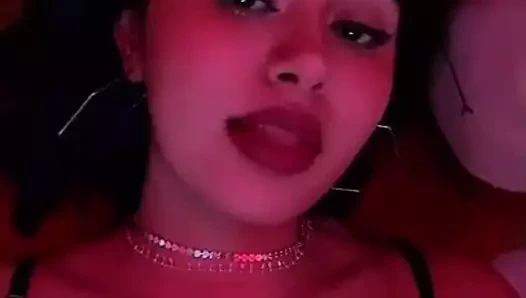 göğüsleri sevimli kız darbeler