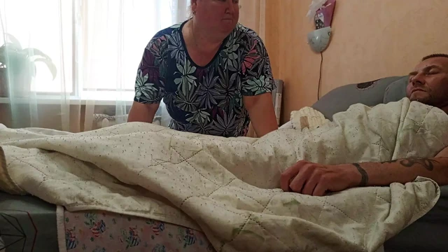 Hafta sonu sabahı kayınvalidesinin derin bir sakso ile başladı