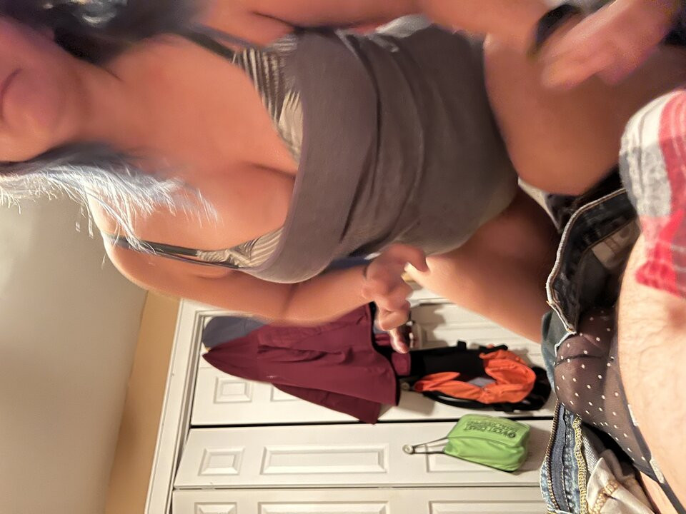 Bbw milf yalıyor ve derin boğazlar pürüzsüz horoz