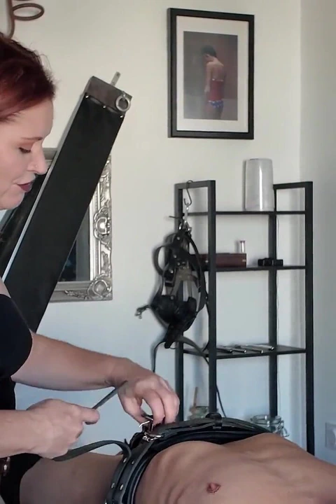 Esaret altında azdırma: inkar yoluyla itaat - sadece ben söyleyince boşalıyor