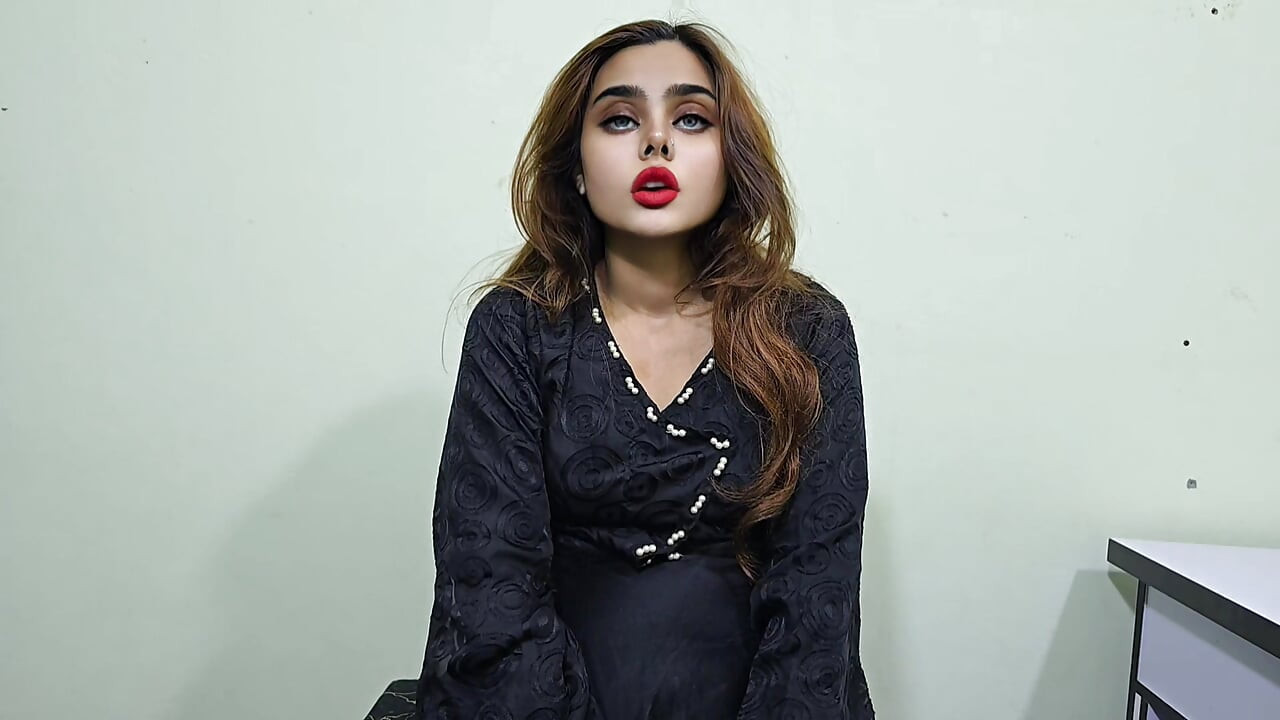 Bölüm 1: Desi Behan Ko Manaya Sexx K liye