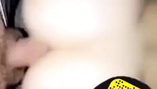 Manon entrain de se fait bz en levrette