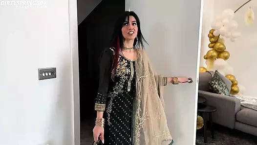 Aaliyah Yasin, Kurban Bayramı partisinden sonra dildo buluyor