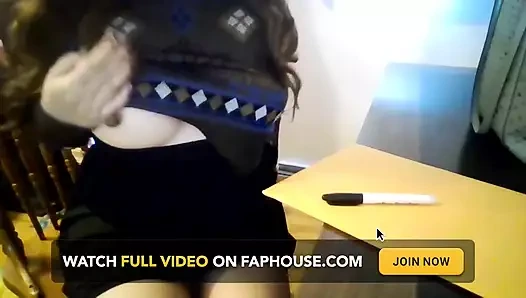 Terapi seansı Asyalı psikolog müşterisini baştan çıkarıyor