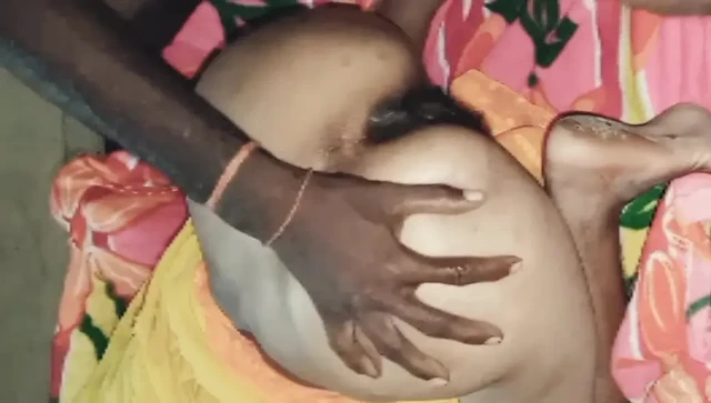 Bhabhi Ki Gand Mari Tel Laga Ke