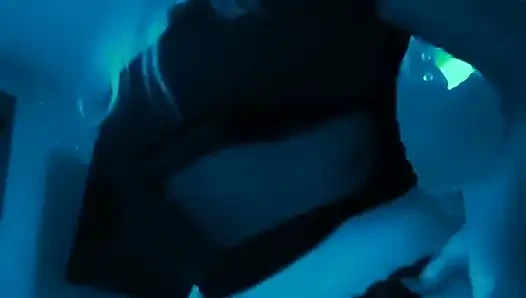 Kızlar seks ve sürtük seviyor